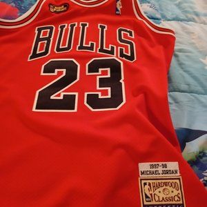 1998 micheal jordan mitchell& Ness nba finals jersey